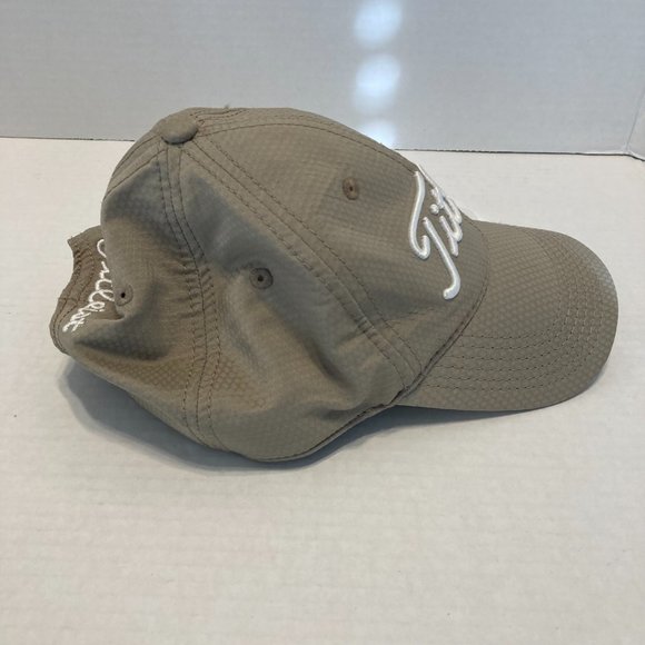 Titleist Golf Beige Khaki Baseball Cap Adjustable Strap Hat Great Condition - Picture 4 of 10